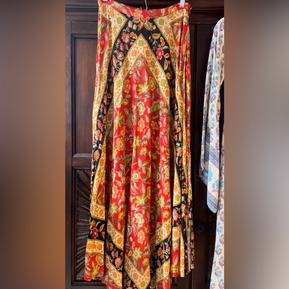 Lolita side split maxi skirt M🌹 - Picture 2 of 2